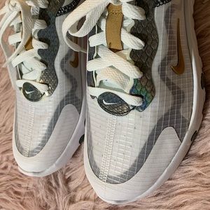 White Nike Running Shoes Size 5Y